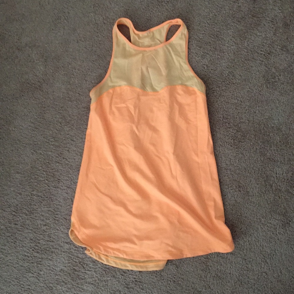 Good condition lululemon tank